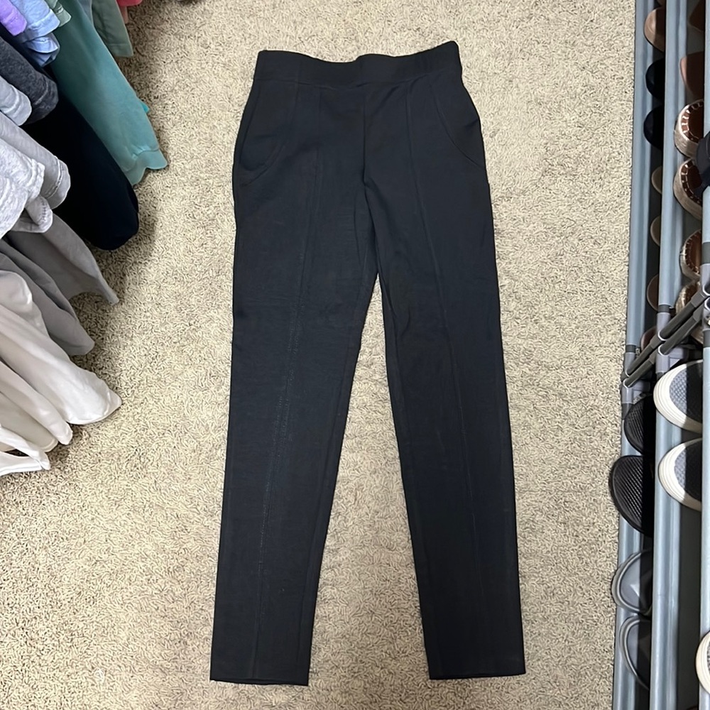 Gray dress pants that feel like jeggings (so soft)